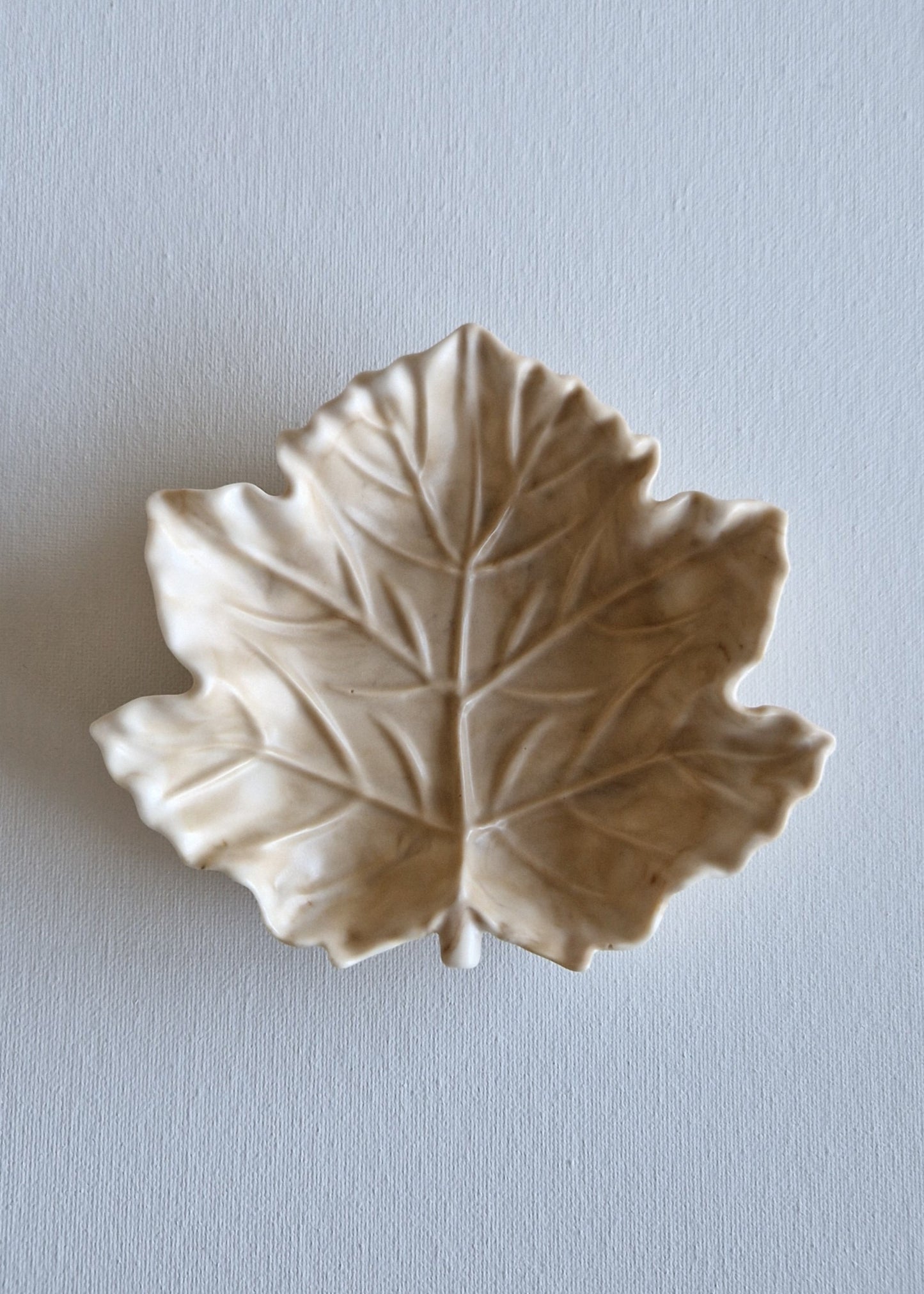 The Maple Leaf, Beige marble