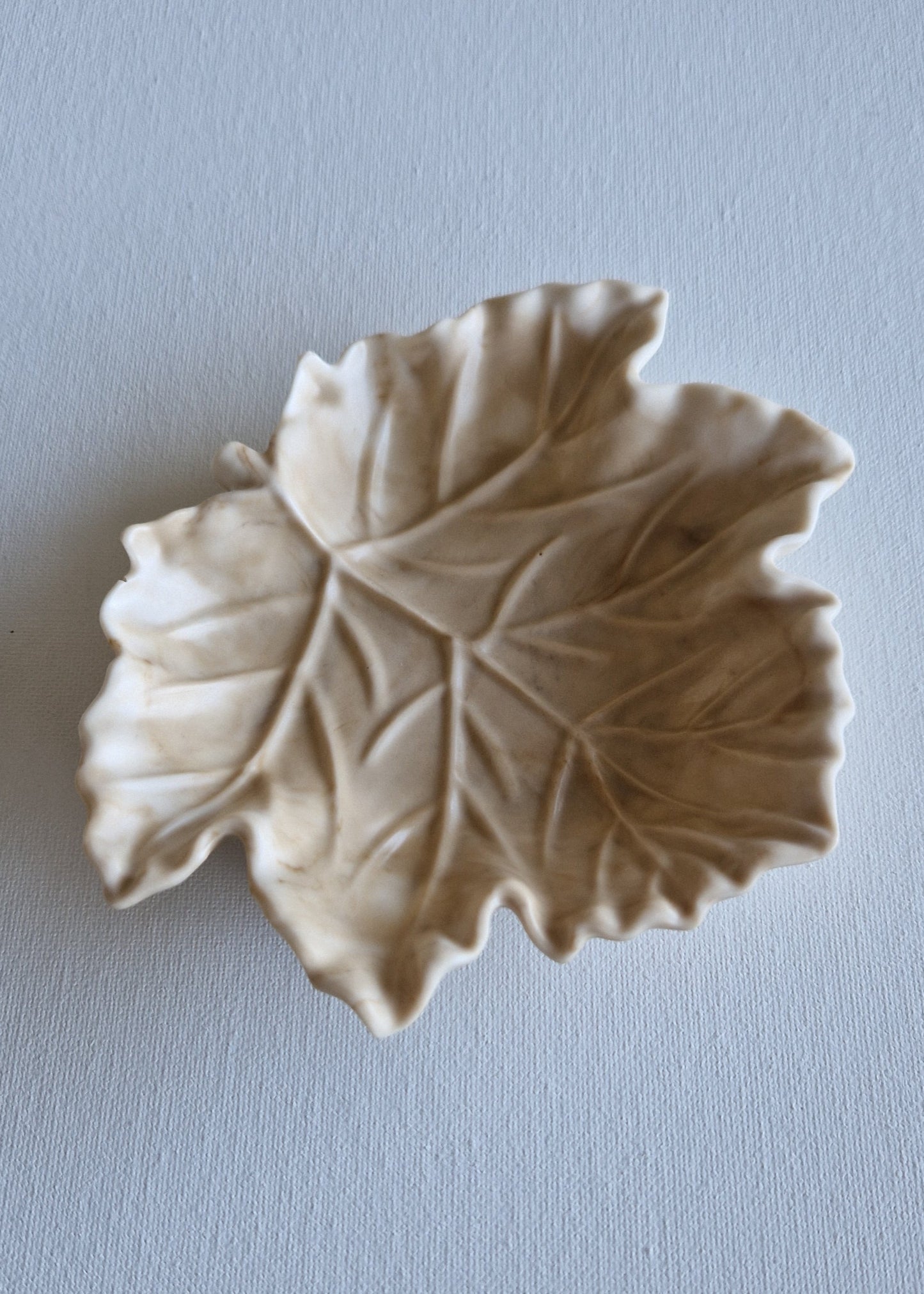The Maple Leaf, Beige marble