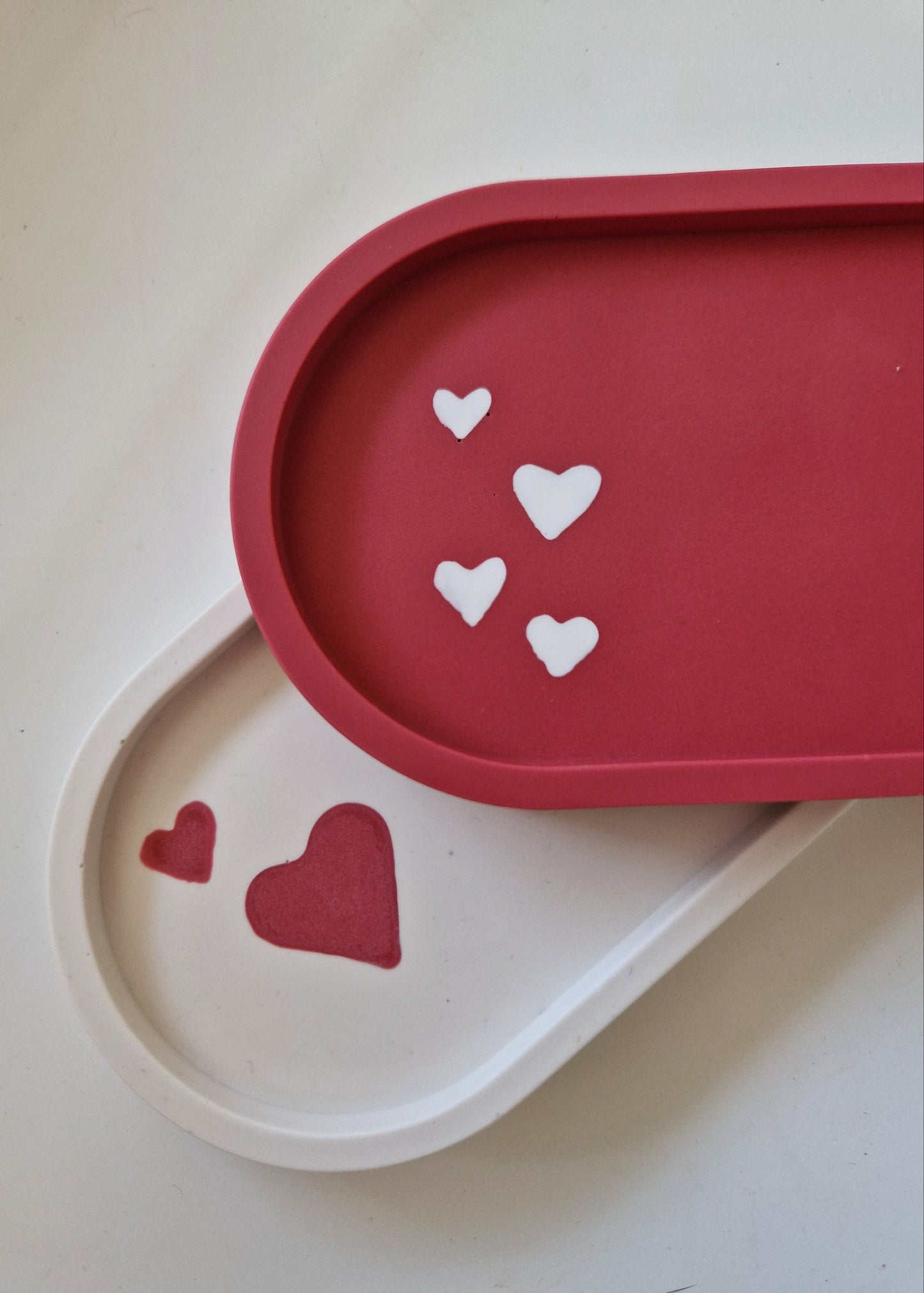 The Oval, Raspberry red with white hearts