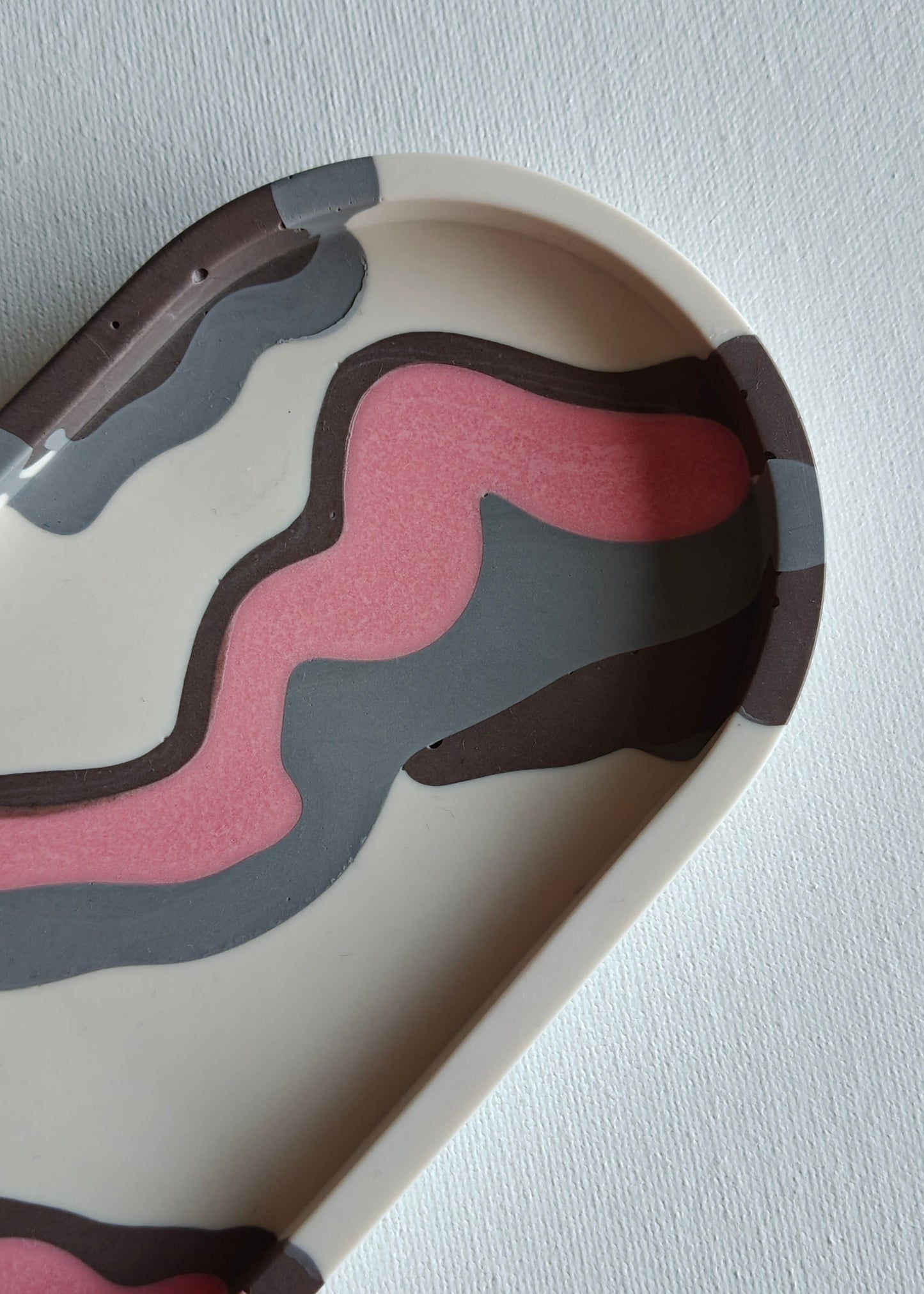 The Oval, Abstract design