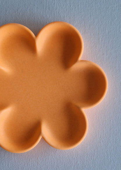 The Flora, Neon orange