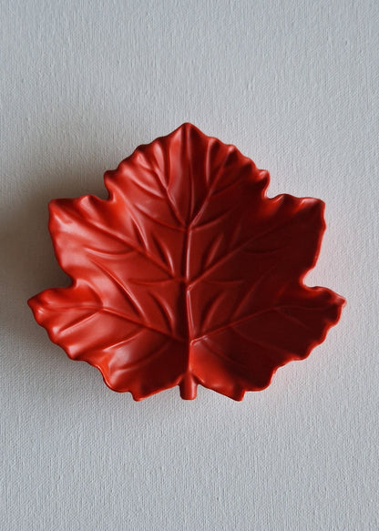 The Maple Leaf, Apple